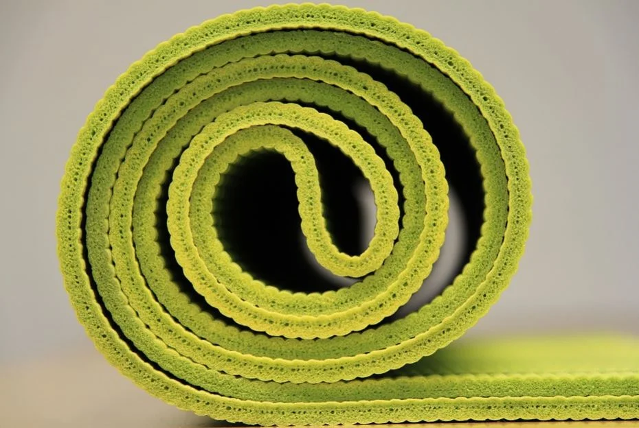 thick yoga mat for bad knees